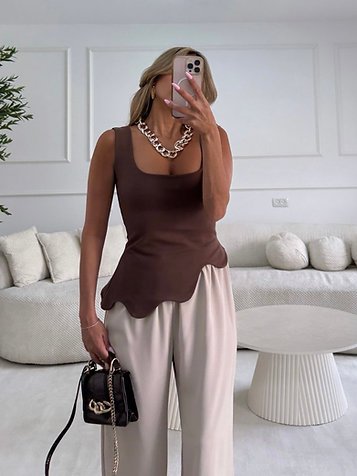 Contour Sculpt Top