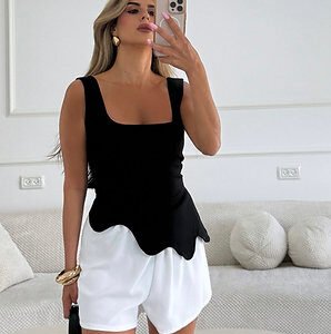 Contour Sculpt Top