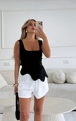 Contour Sculpt Top