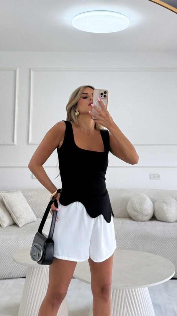 Contour Sculpt Top