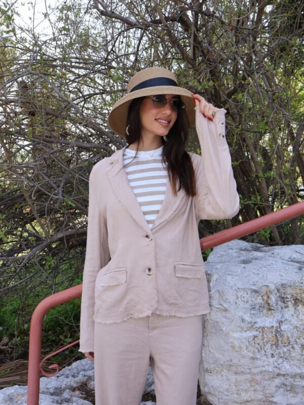 Mika Blazer