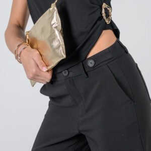 חולצה אבזם זהב שחור3 Olivia Gold Accent Top
